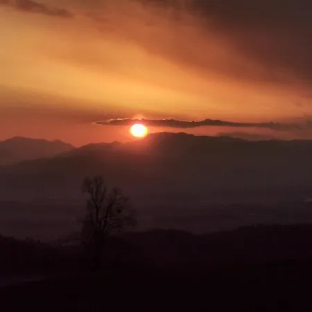 Lunela Estate With Sauna Nyaraló Cerklje na Gorenjskem