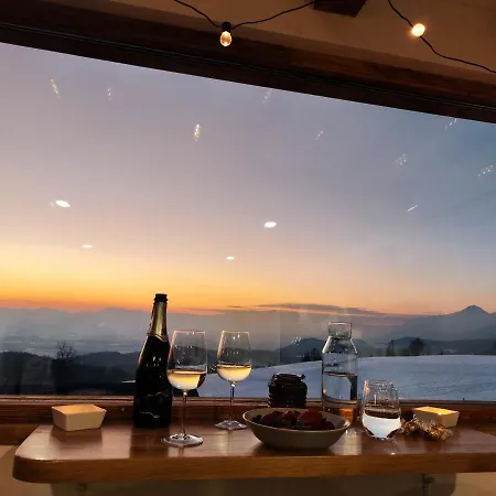 Lunela Estate With Sauna Cerklje na Gorenjskem