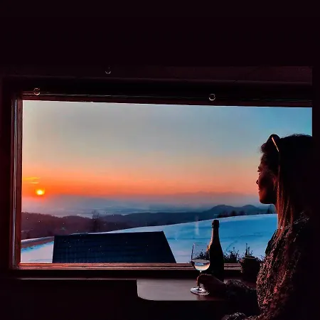 Nyaraló Lunela Estate With Sauna Cerklje na Gorenjskem