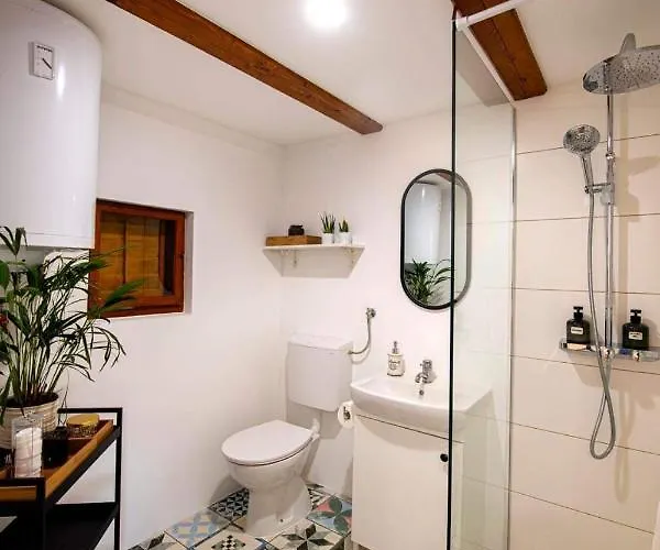 Lunela Estate With Sauna Cerklje na Gorenjskem